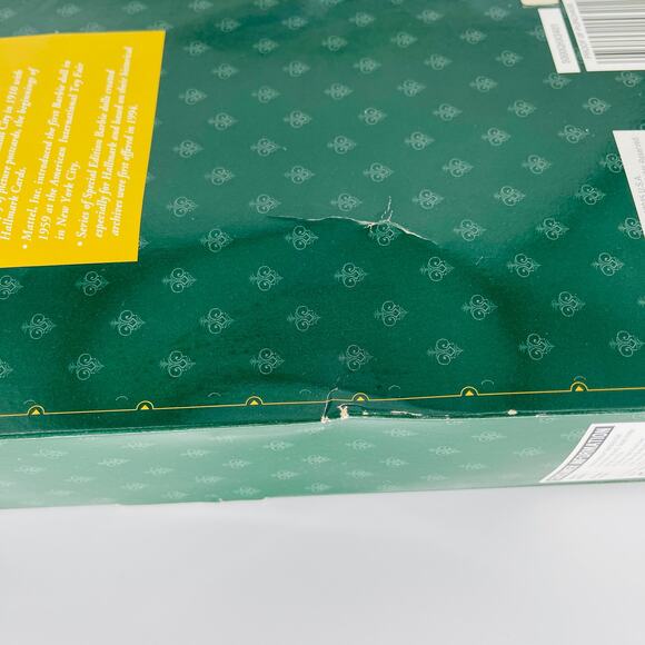 Yuletide Romance Hallmark Special Edition Mattel Barbie Doll - NRFB/NIB - Picture 15 of 16